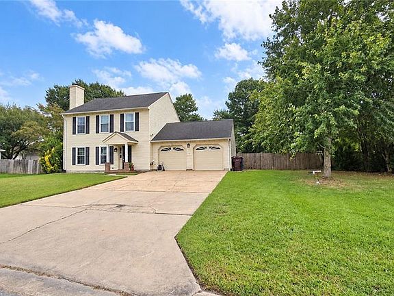 2nd image of 828 Helmsdale Way