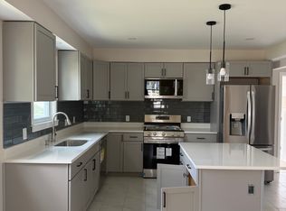 900 Main St #1, East Greenwich, RI 02818