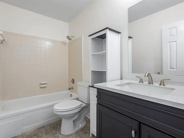 2556 Panther Creek Rd #B — Photo 21