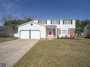 504 Perry Dr, Mount Laurel, NJ 08054