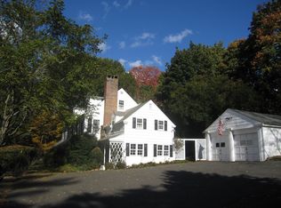 41 Spruce Ln S, Chappaqua, NY 10514