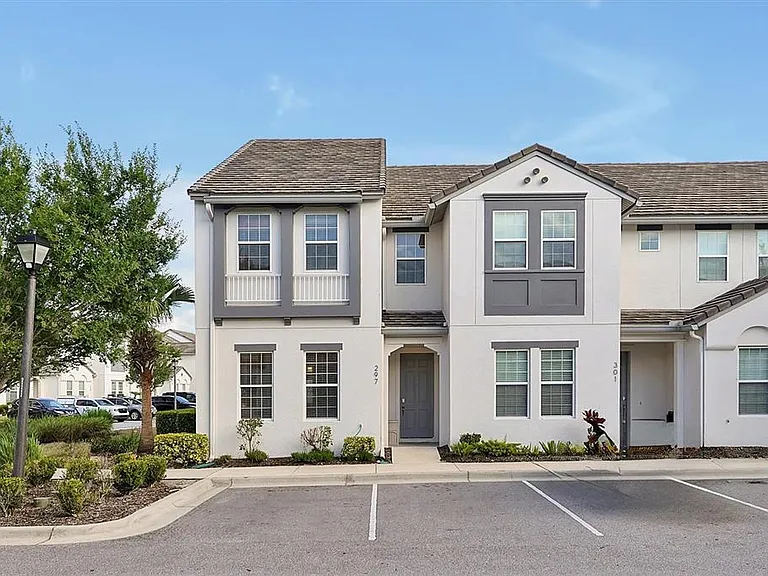 297 Captiva Dr — Photo 3