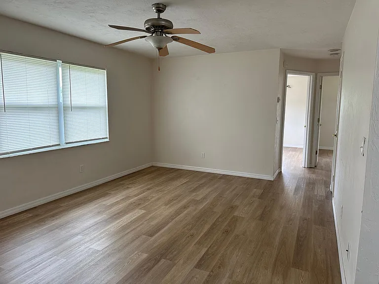 3500 N Honeylocust Dr — Photo 17