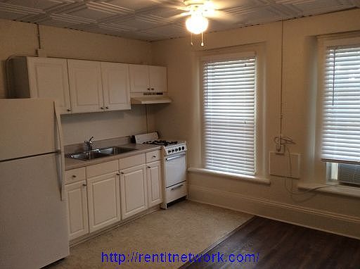 3rd image of 509 N Fort Harrison Ave APT 2B