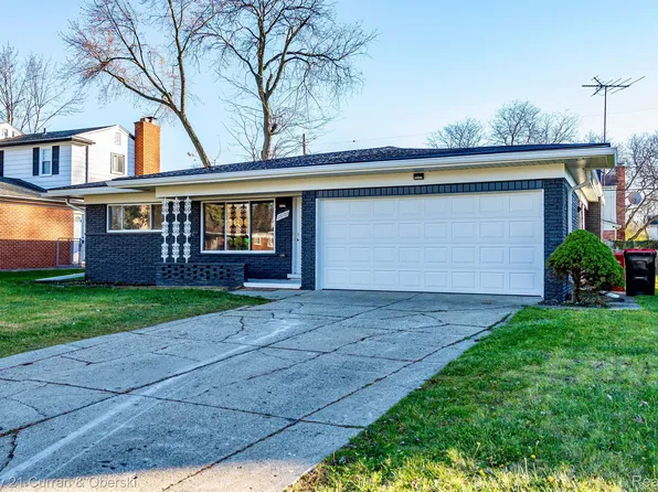 17181 Evans St, Southfield, MI 48076
