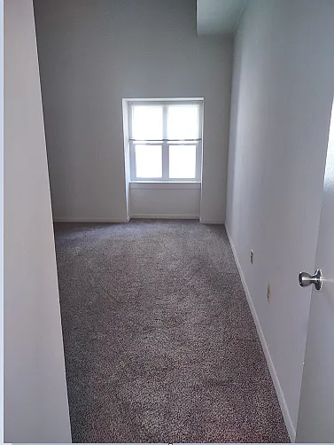 Marlboro Classic Apt & Redwood Square — Photo 77
