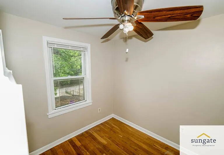 5319 Wasena Ave — Photo 10