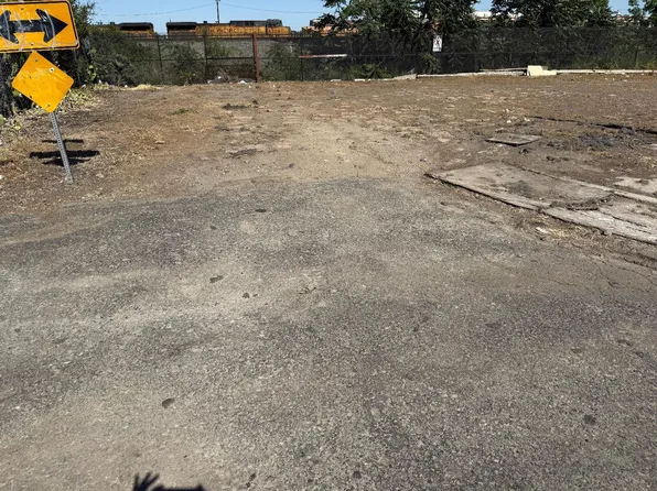 S Aurora St, Stockton, CA 95202