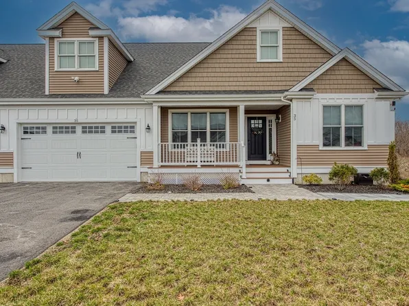 35 Metacomet Rd #35, West Bridgewater, MA 02379