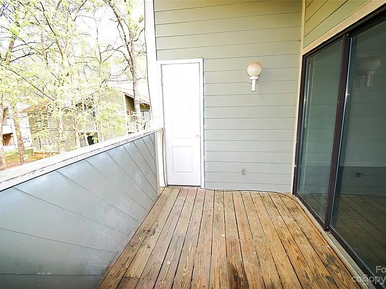 4425 Sharon Chase Dr — Photo 5