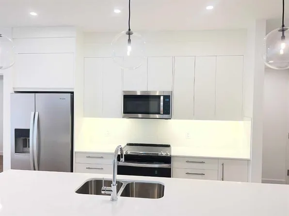 265 Wolf Willow Blvd SE, Calgary, AB T2X 3Z8