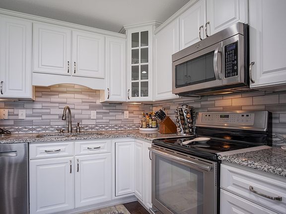 2nd image of 1659 Adena Pointe Dr