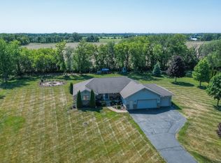 2938 Dutch Dr, Delavan, WI 53115