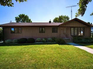411 E Reed Ave, Manitowoc, WI 54220