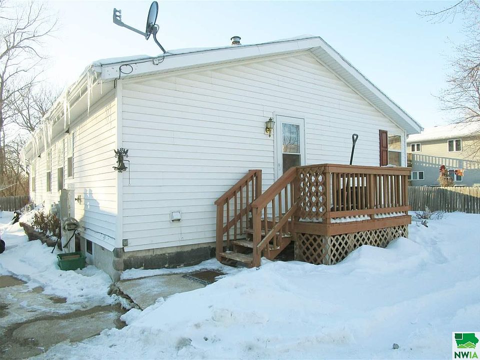 1st image of 3907 Lake Park