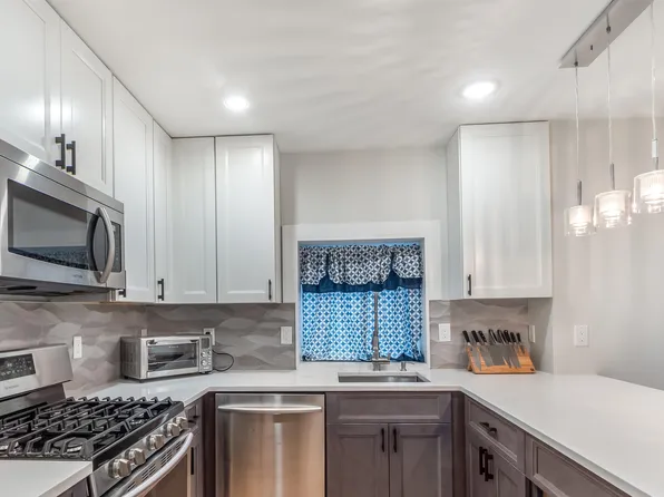 152 Beach Street image 5 of 36