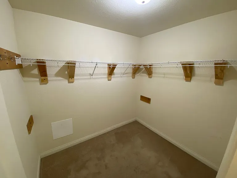 121 Kale Ct — Photo 24