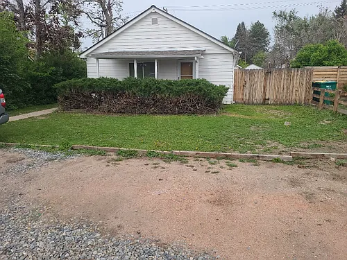 1345 Chase St Photo 1