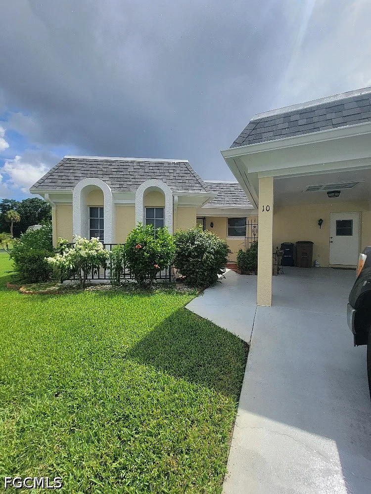 2 bed, 2.0 bath, 1690 sqft, $1,200 — Photo 1
