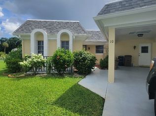 10 Regency Ct, Lehigh Acres, FL 33936