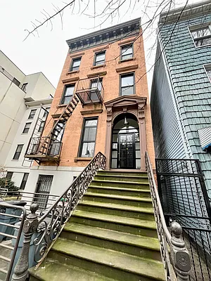 Rented by Nooklyn NYC LLC | media 41