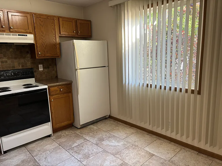 914 1st Ave N #3 — Photo 3