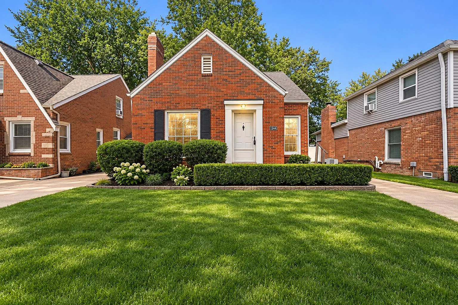 1544 Hampton Rd — Photo 4