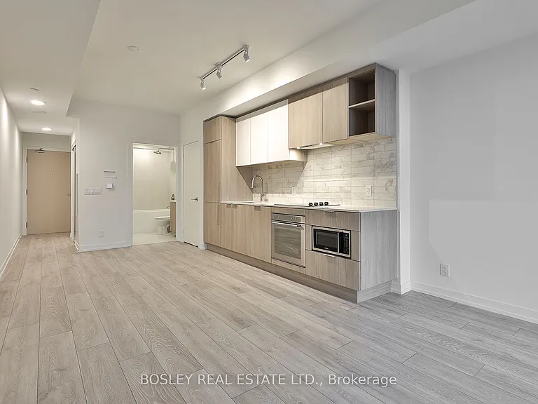 2020 Bathurst St #1219 — Photo 8