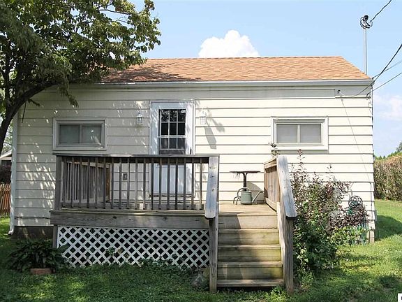 2nd image of 906 W Sugar St