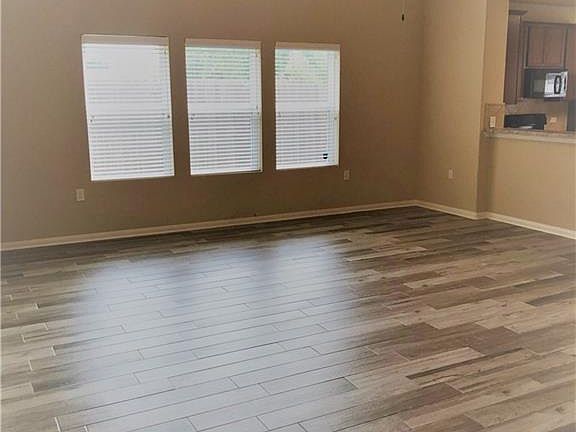 3rd image of 13304 Cantarra Dr