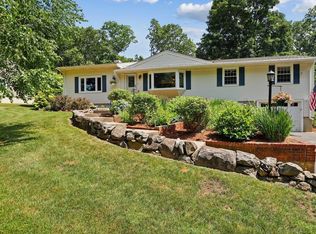 3 Sonora Dr, Chelmsford, MA 01824