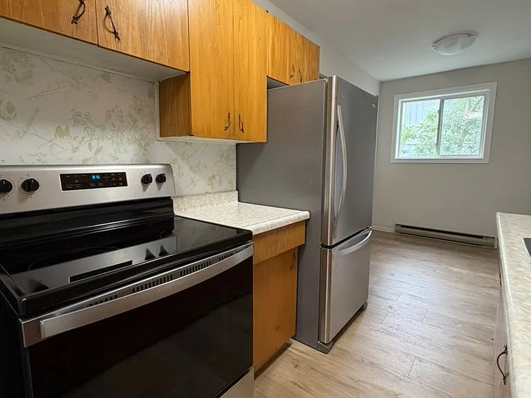 73 Albert St #8 — Photo 2