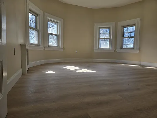 Rented by Gosen Properties | media 6