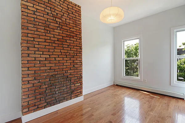 Rented by Corcoran | media 21