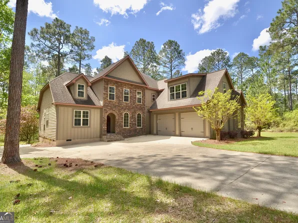 438 Highland Lakes Dr, Eastman, GA 31023