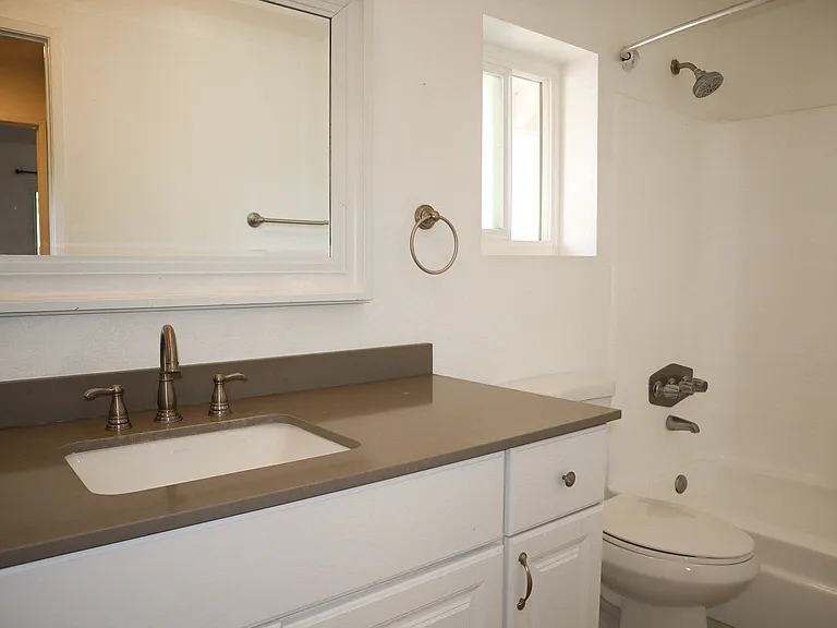 Upstairs Hall Bathroom