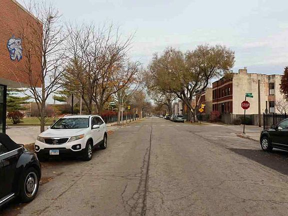 4th image of 3805 S Giles Ave