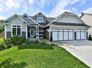 5311 Edgewater Dr, Savage, MN 55378