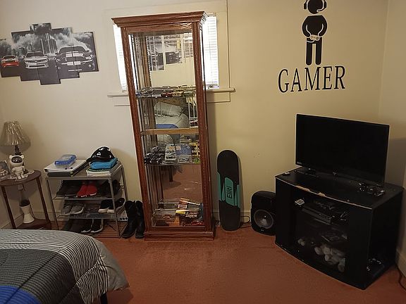 4th image of 59 N Highland Ave