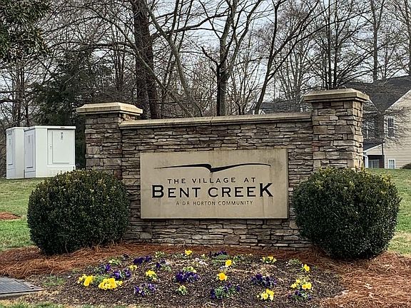 2nd image of 8560 Summerglen Cres