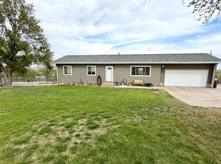1017 C St, Benkelman, NE 69021