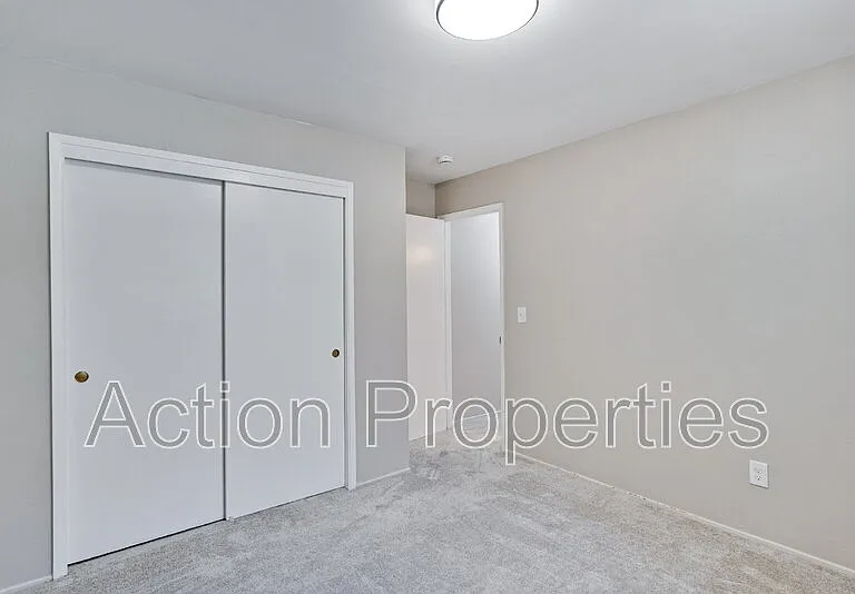 1121 Garfield Ave #4 — Photo 14