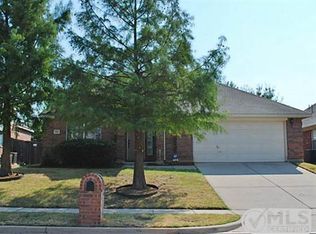 3913 Centenary Dr, Corinth, TX 76210