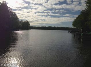 213 Skyline Rd, Locust Grove, VA 22508