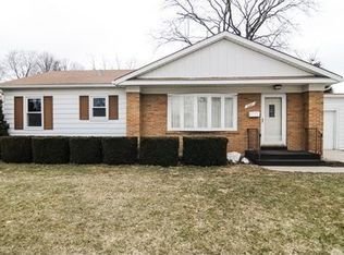 221 N Martin Ave, Waukegan, IL 60085