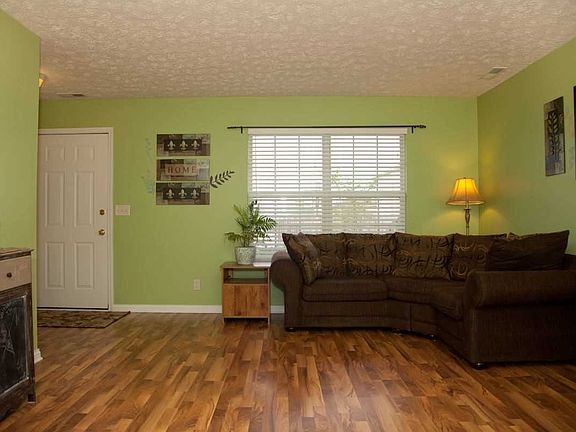 2nd image of 12801 Kingsley Ct