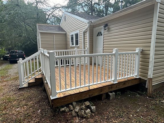 2nd image of 622 Martha Dr