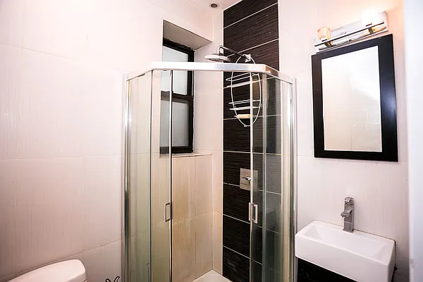 Rented by Nooklyn NYC LLC | media 7