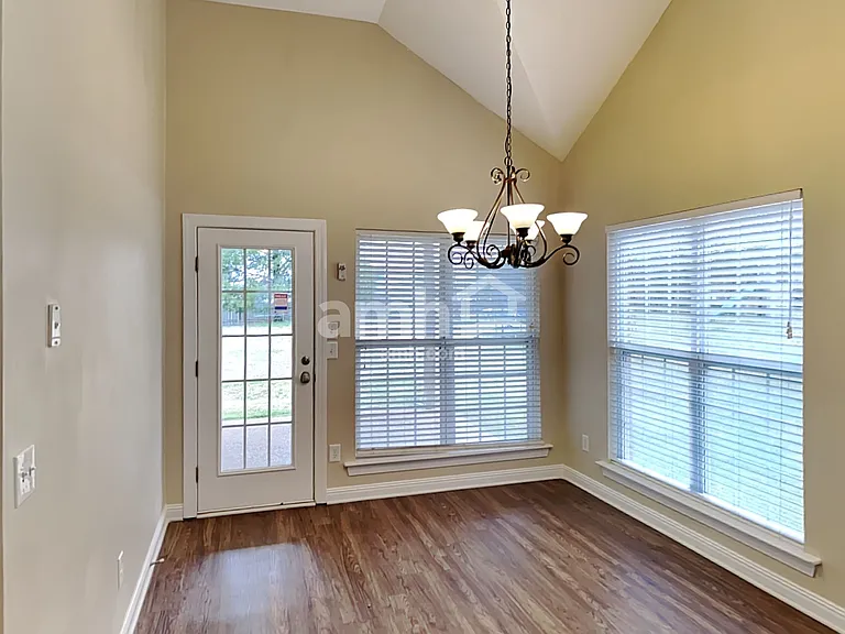 1430 Saddle Crst — Photo 5