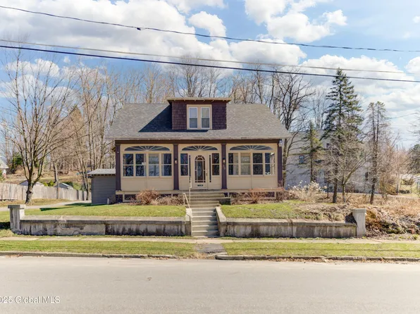 36 Sloane Avenue, Amsterdam, NY 12010